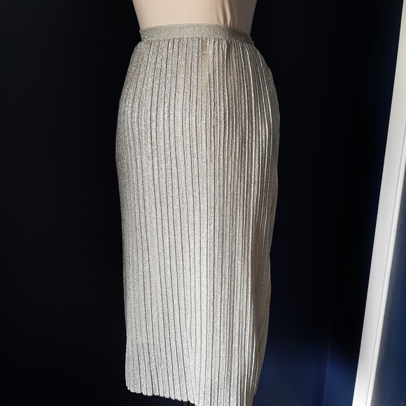 COPY - Kimchi blue sparkle pleated skirt - Picture 4 of 7